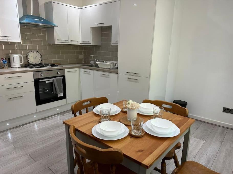 Apartament A Luxuary Get-Away Huddersfield Zewnętrze zdjęcie